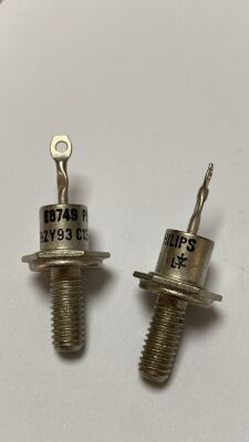 BZY93C13 NT4123 13V 20W METAL VİDALI KATOT ZENER DİYOT - PHILIPS - 1