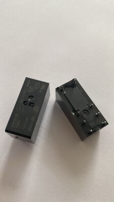 HF115F-018-2ZS4 18VDC 8A 8 Pin Çift Kontak Röle - 1