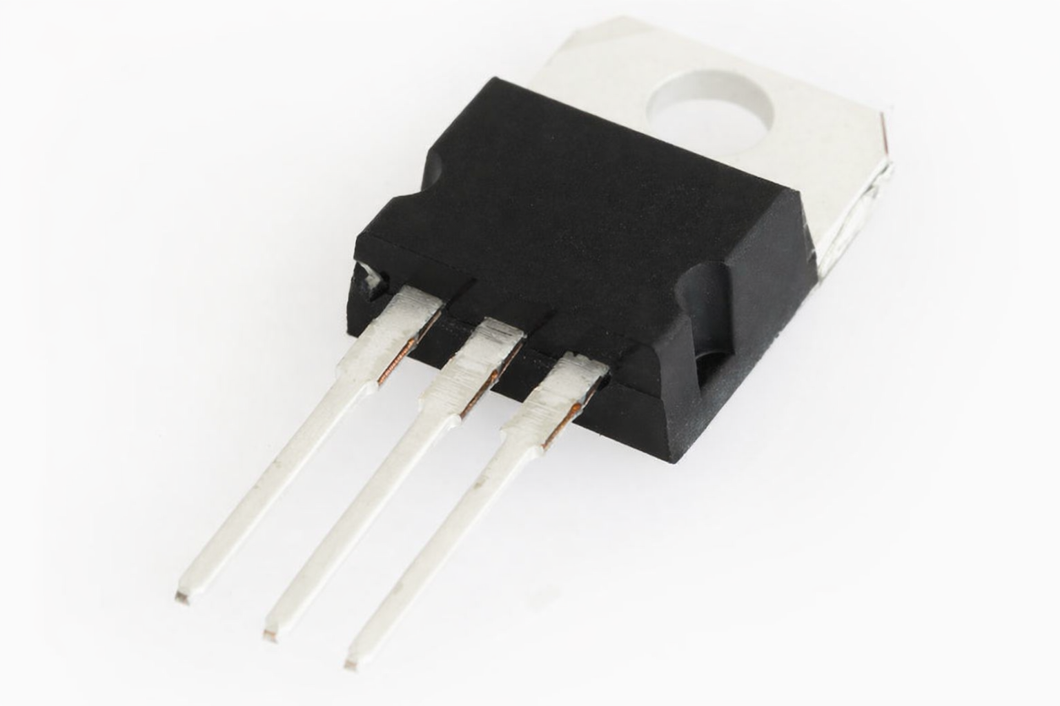 LM317T TO-220 1.5A 1.2V-37V Ayarlanabilir Voltaj Regülatörü Entegresi - ST - ST