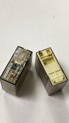 RP411524 24VDC 50/60HZ 8A 250VAC 5 PİN RÖLE - SCHRACK - 1