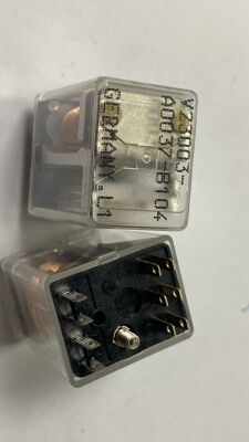 V23003-A0037-B104 24VDC 2A 10 PİN RÖLE - SIEMENS - 1