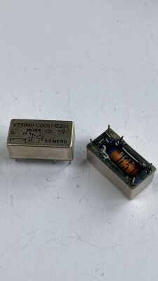 V23040-C0051-B201 5VDC 6 PİN METAL TİP RÖLE - SIEMENS - 1