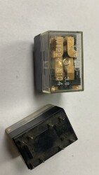 V23100-W1224-A104 24VDC 8 PİN RÖLE - SIEMENS - 