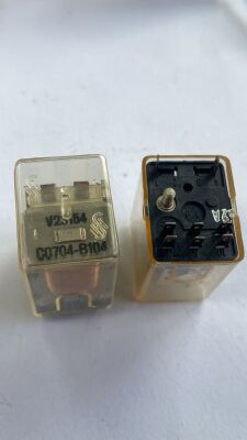 V23154-C0704-8104 8 PİN RÖLE - SIEMENS - 1